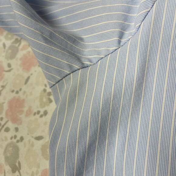 Lands End Women's Size 8 Long Sleeve Dress Shirt - Pinstripes - Picture 12 of 12
